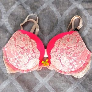 NWT Victoria Secret 32d Dream Angels pushup bra, hot pink with cream lace